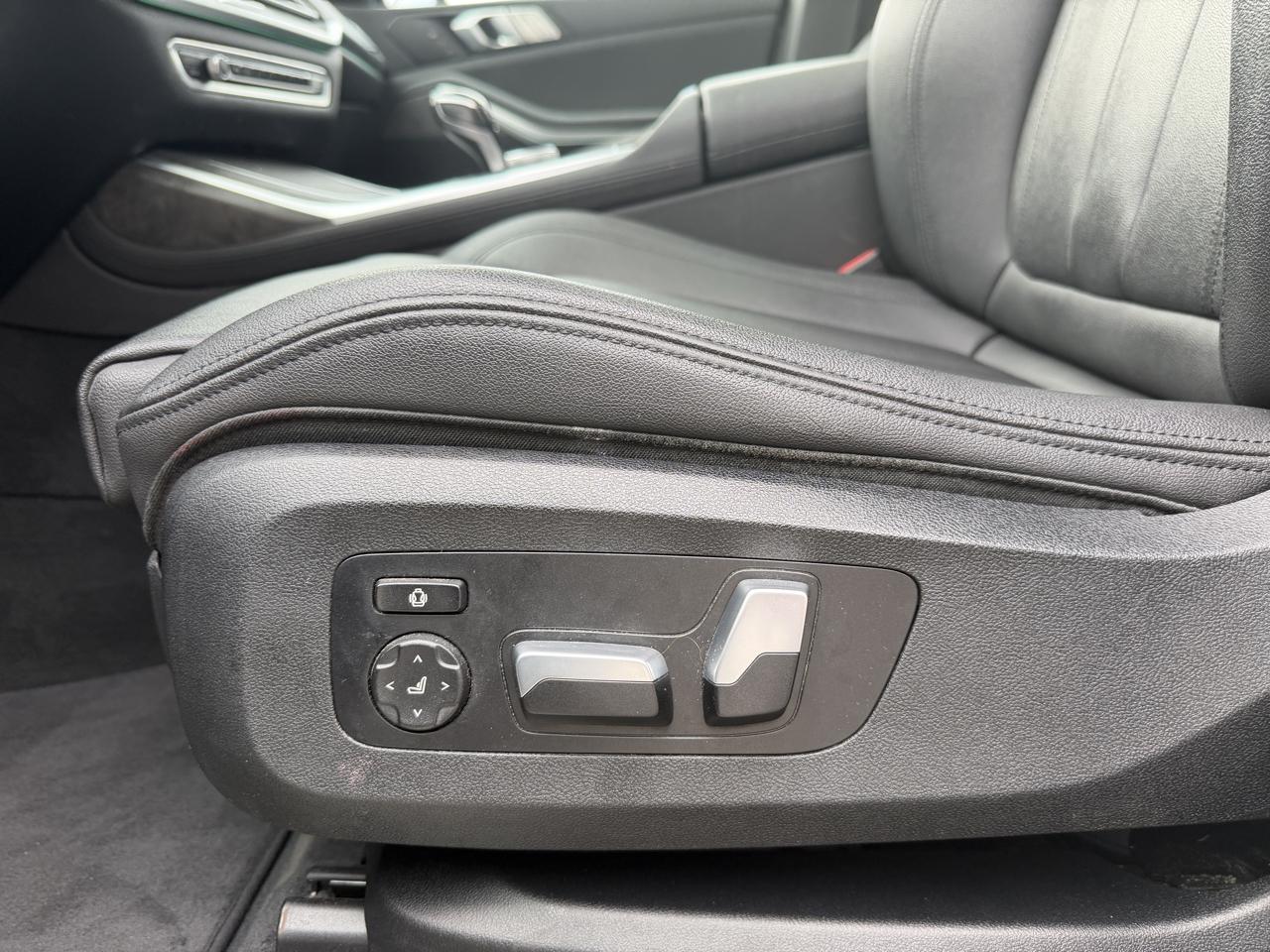 BMW X7 xDrive40i Sports Activity Vehicle 2020