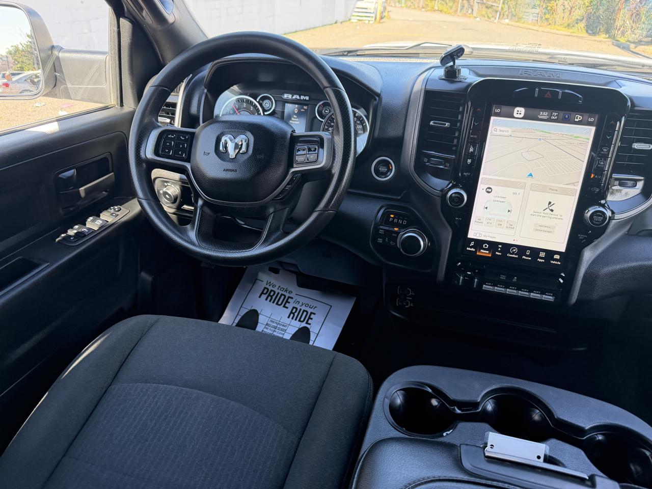 RAM 2500 Tradesman 4x4 Crew Cab 8' Box 2022