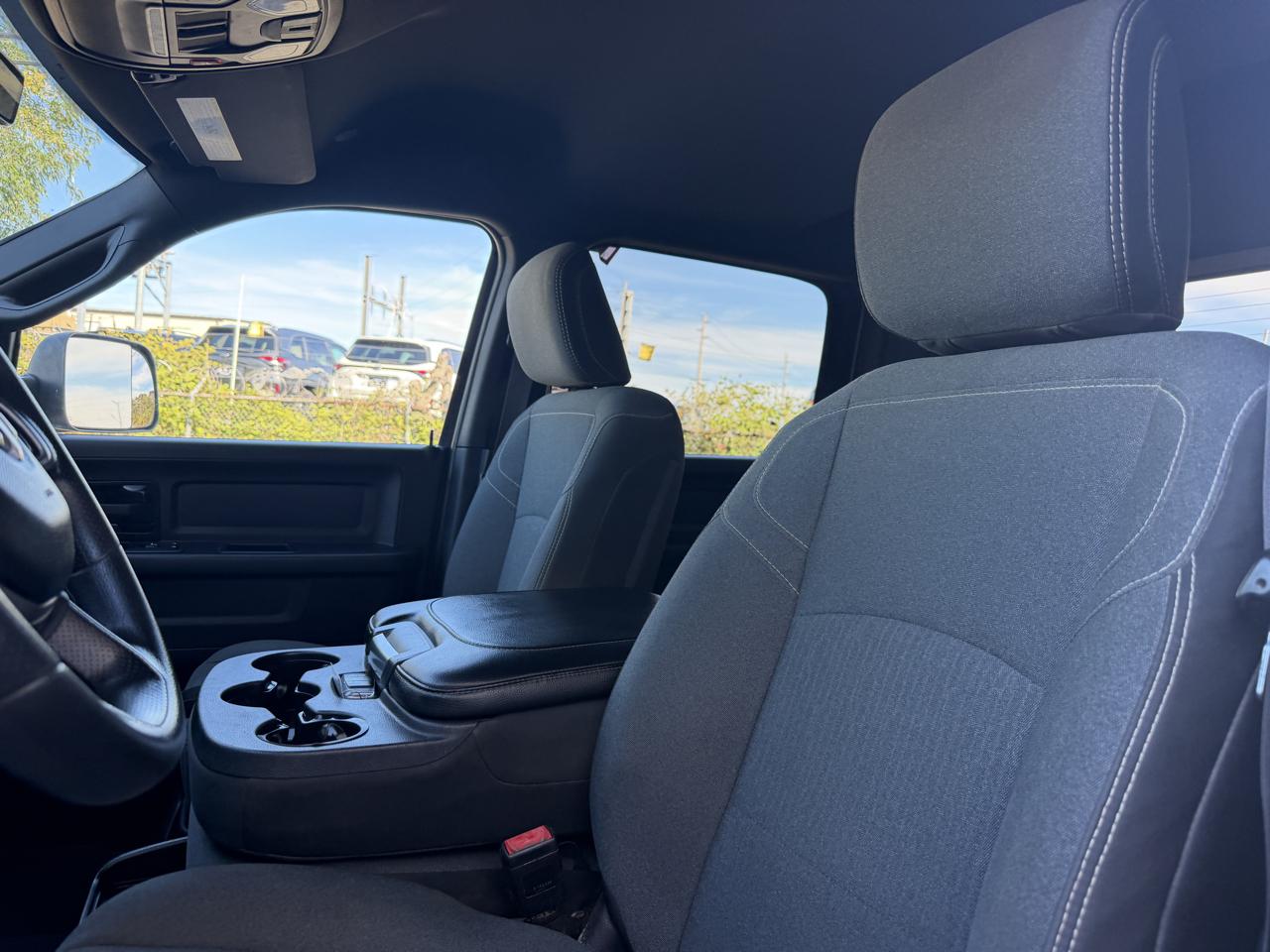 RAM 2500 Tradesman 4x4 Crew Cab 8' Box 2022