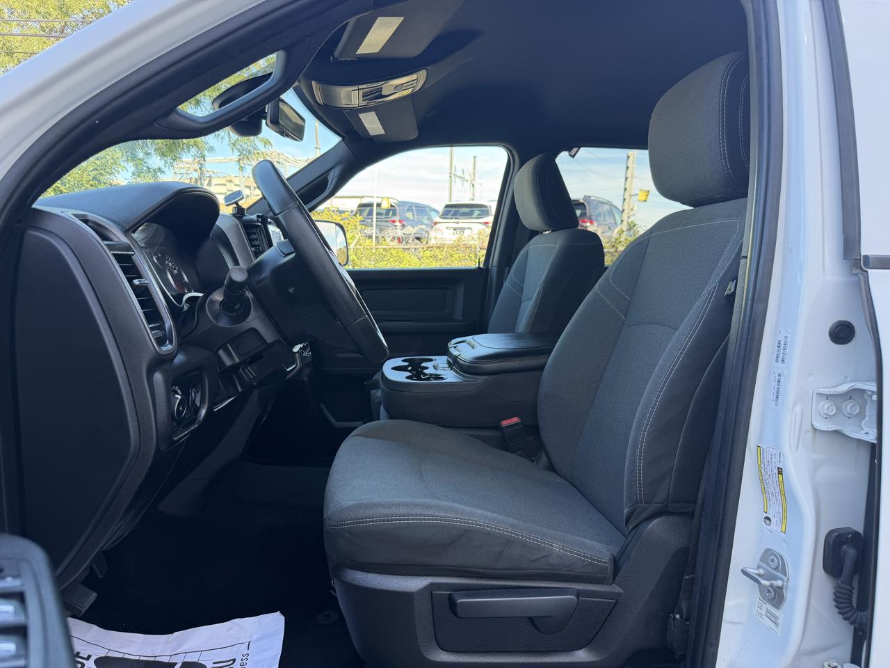 RAM 2500 Tradesman 4x4 Crew Cab 8' Box 2022
