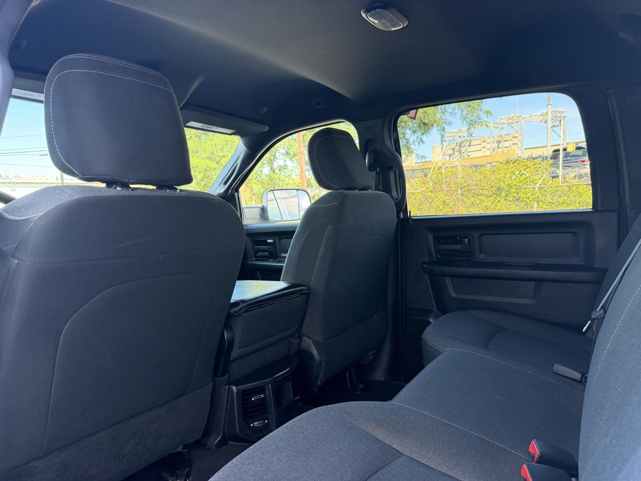 RAM 2500 Tradesman 4x4 Crew Cab 8' Box 2022