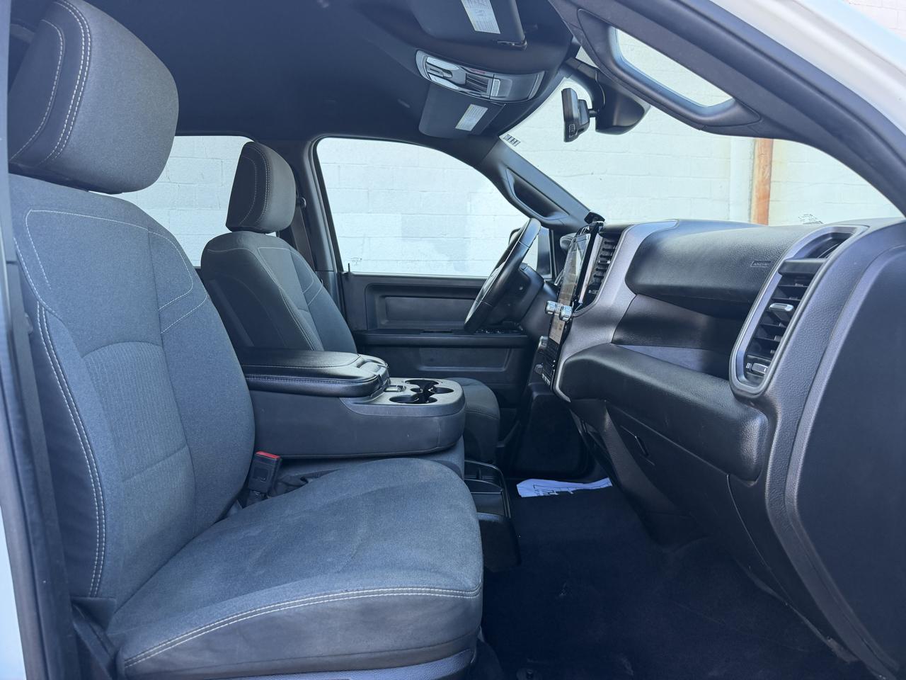 RAM 2500 Tradesman 4x4 Crew Cab 8' Box 2022