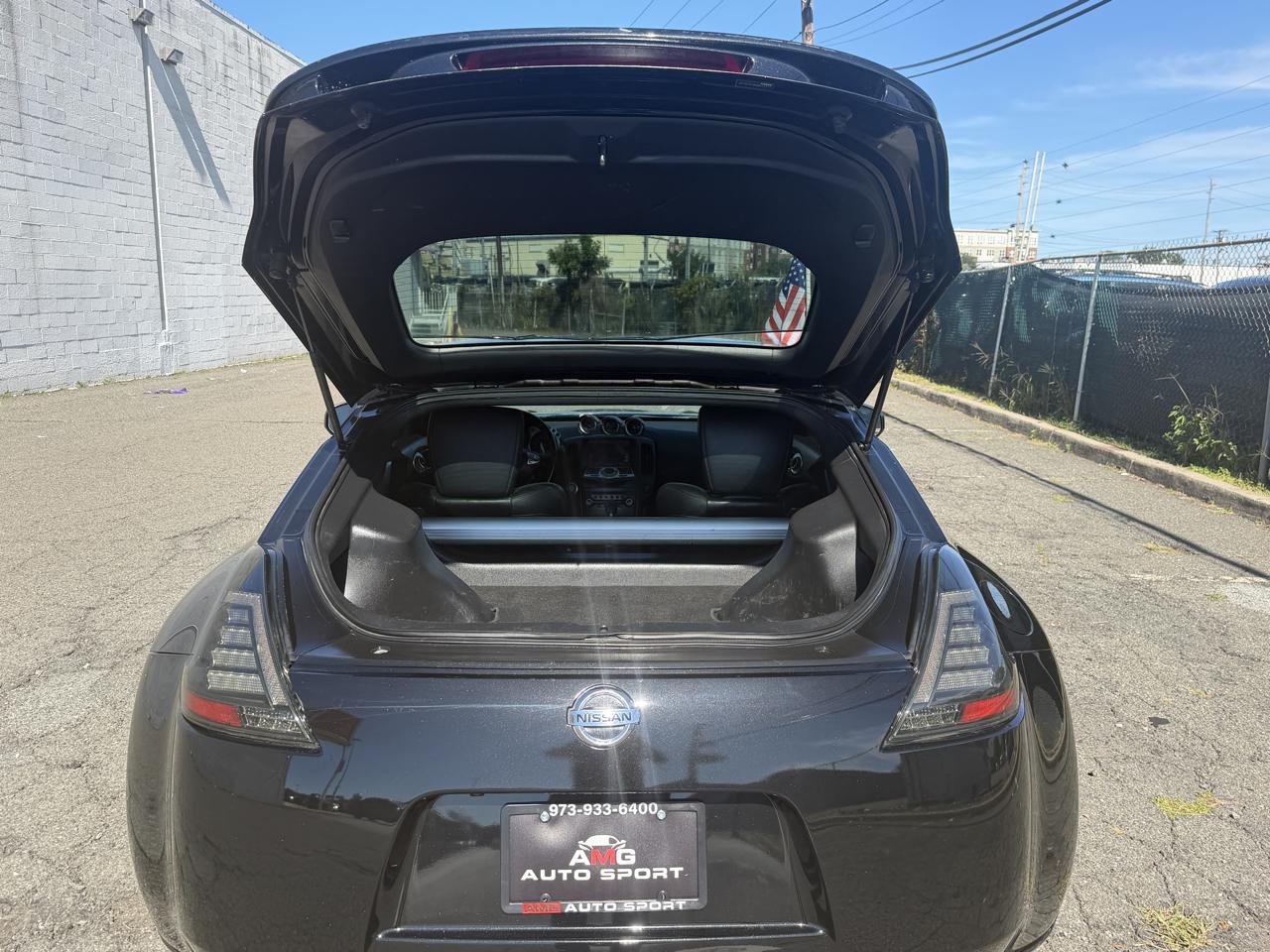 Nissan 370Z 2dr Cpe Auto Touring 2014