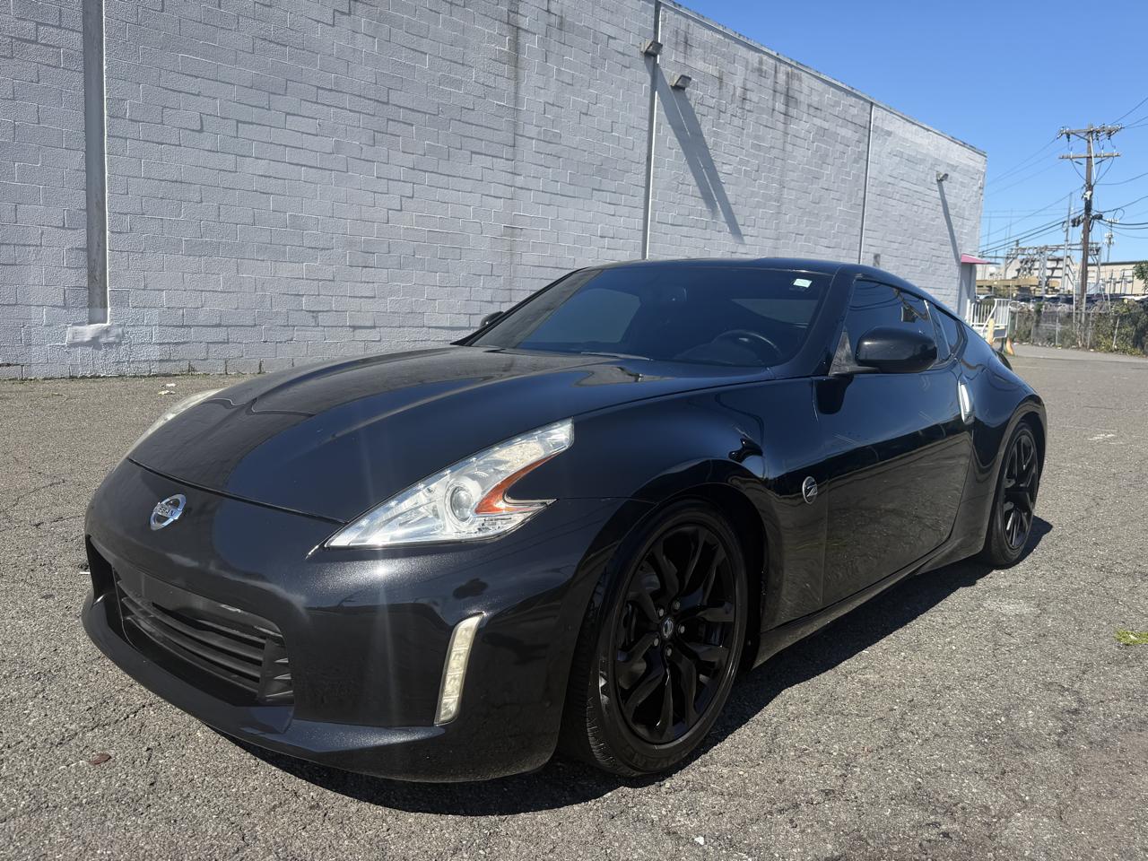 Nissan 370Z 2dr Cpe Auto Touring 2014