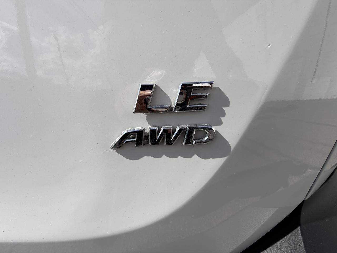 Toyota RAV4 AWD 4dr LE (Natl) 2013