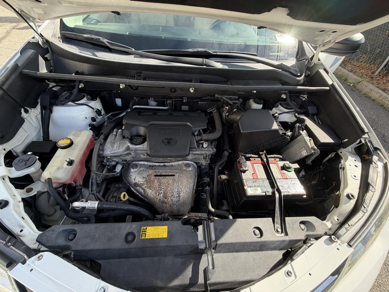 Toyota RAV4 AWD 4dr LE (Natl) 2013