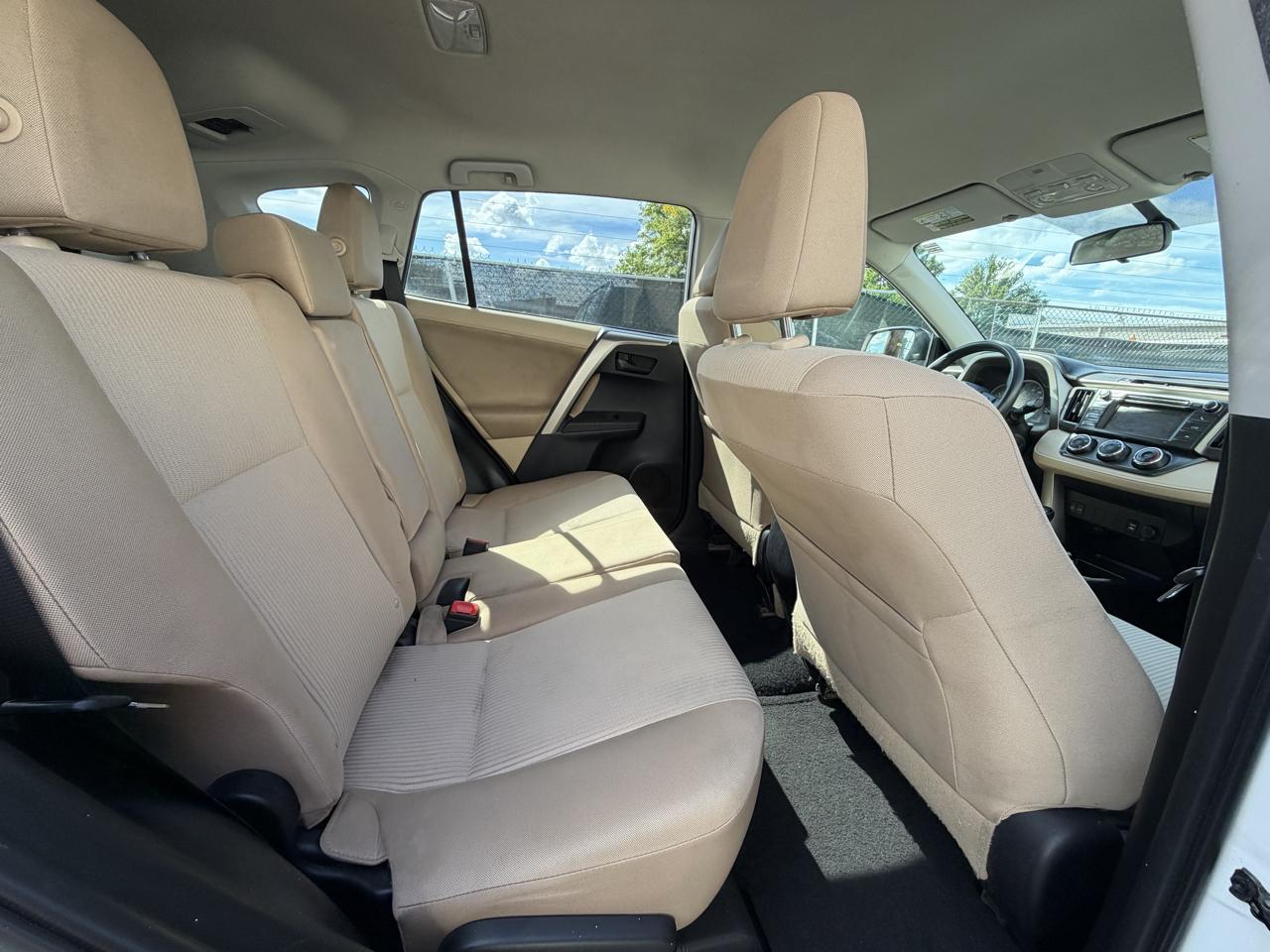 Toyota RAV4 AWD 4dr LE (Natl) 2013