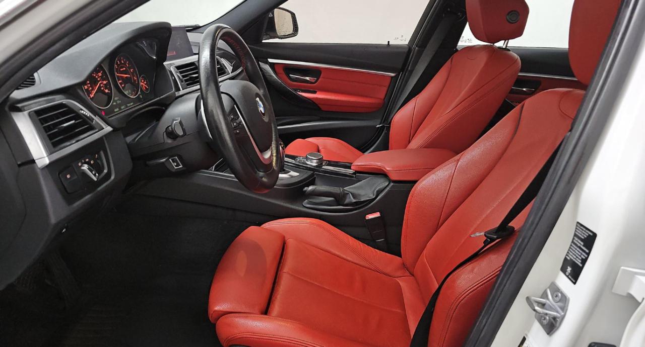 BMW 3 Series 330i xDrive Sedan 2018
