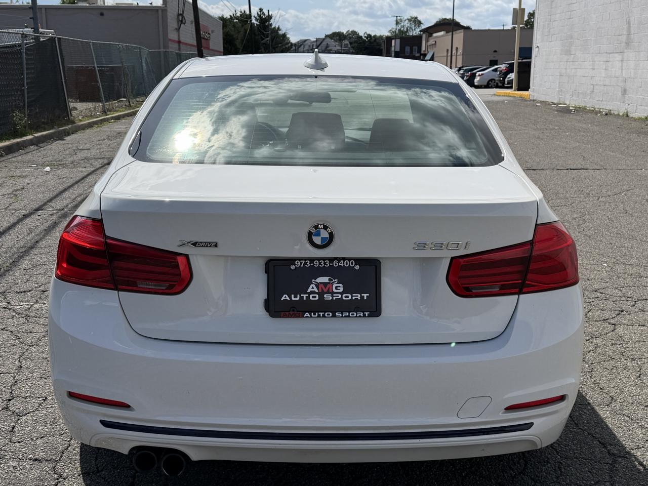 BMW 3 Series 330i xDrive Sedan 2018