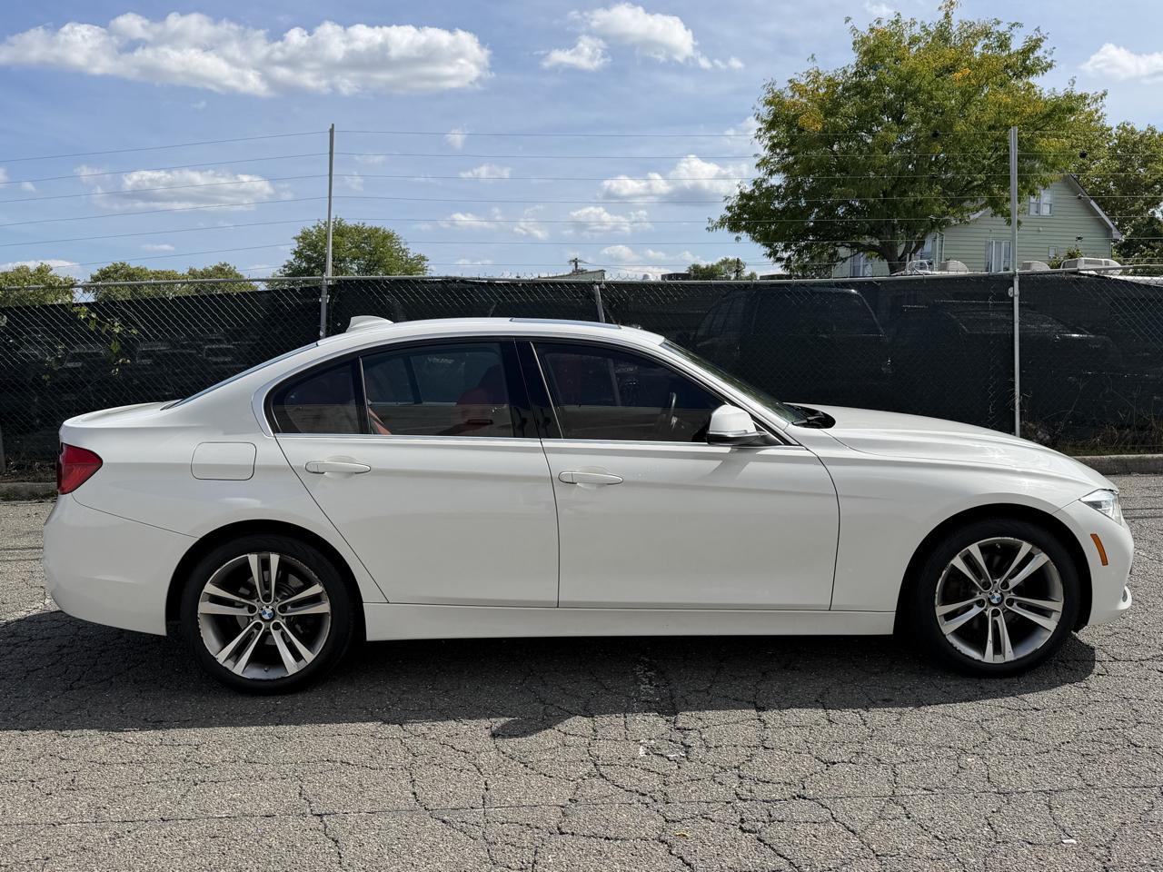 BMW 3 Series 330i xDrive Sedan 2018