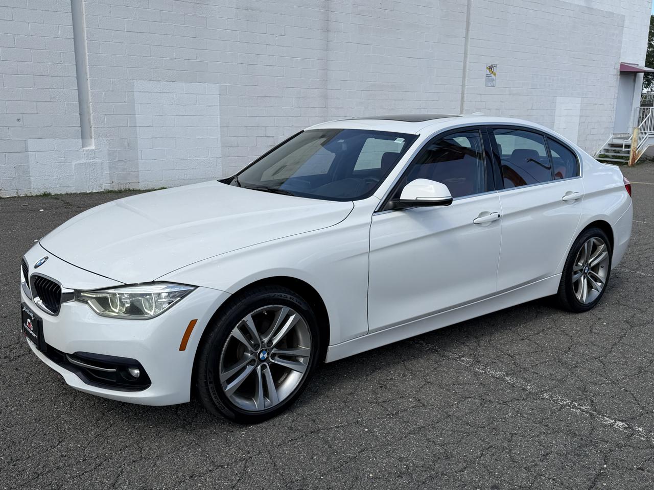 BMW 3 Series 330i xDrive Sedan 2018