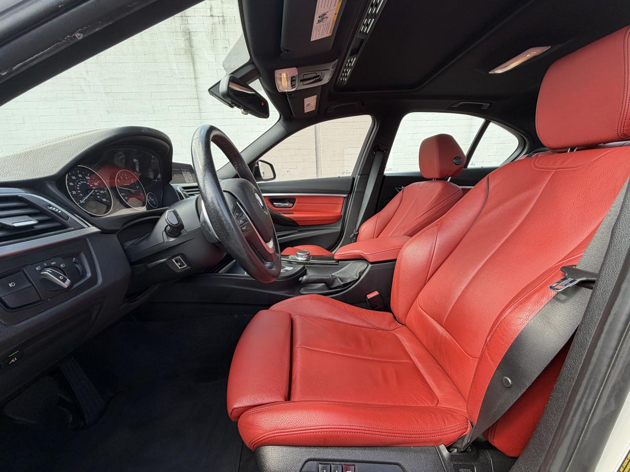BMW 3 Series 330i xDrive Sedan 2018