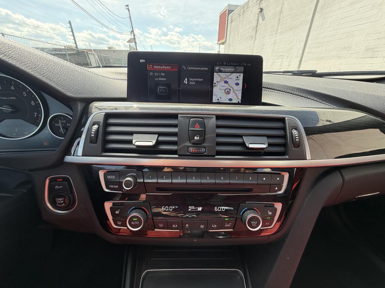 BMW 3 Series 330i xDrive Sedan 2018
