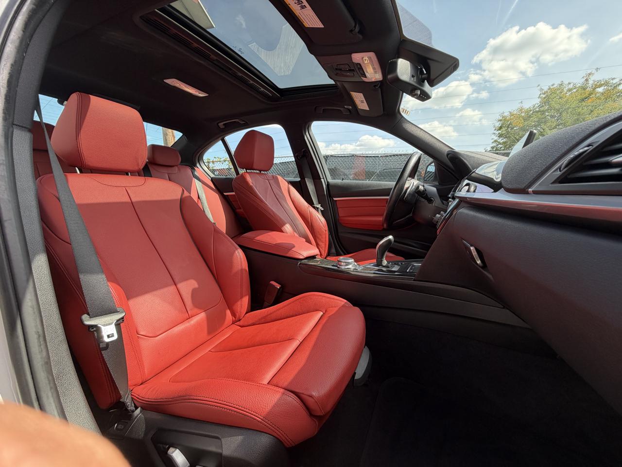 BMW 3 Series 330i xDrive Sedan 2018