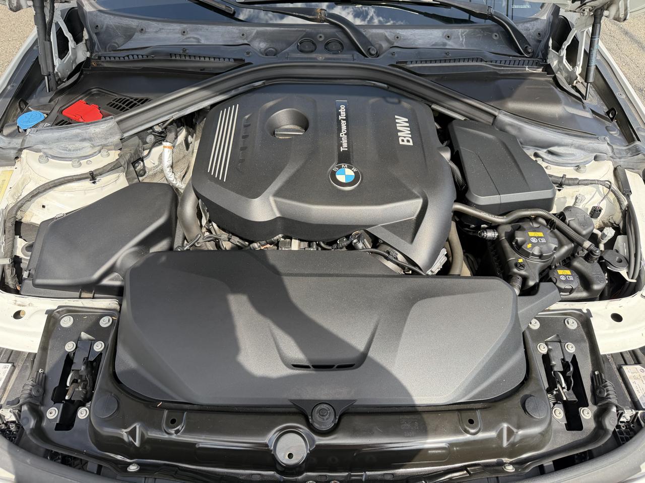 BMW 3 Series 330i xDrive Sedan 2018
