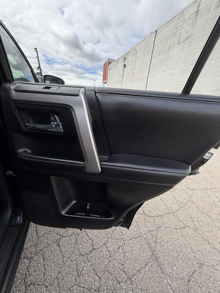 Toyota 4Runner 4WD 4dr V6 SR5 Premium (Natl) 2014
