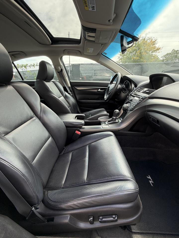 Acura TL 4dr Sdn Auto 2WD Tech 2013