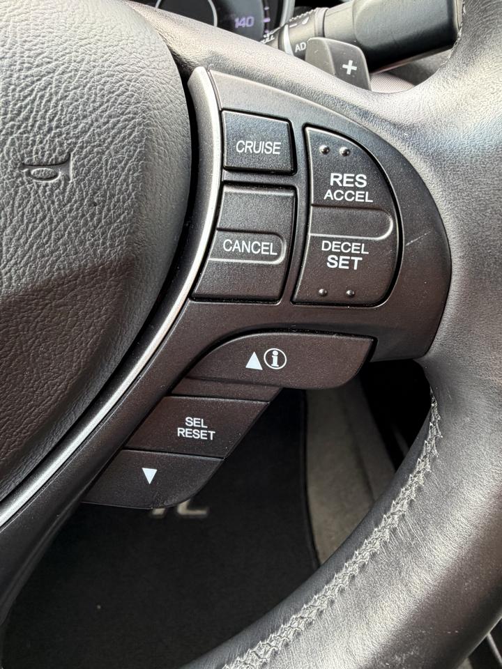 Acura TL 4dr Sdn Auto 2WD Tech 2013