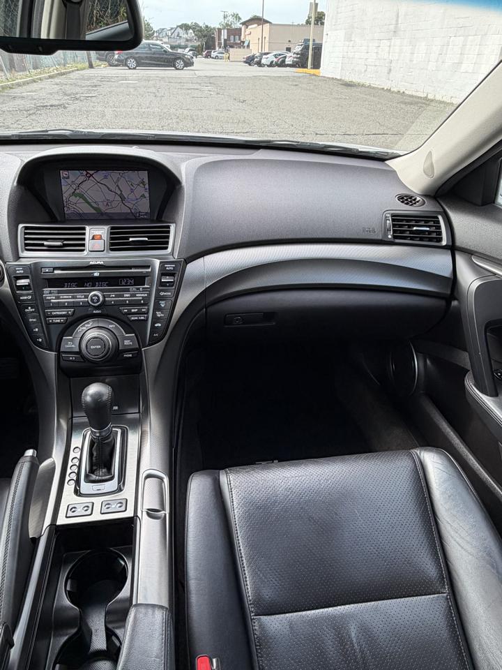 Acura TL 4dr Sdn Auto 2WD Tech 2013