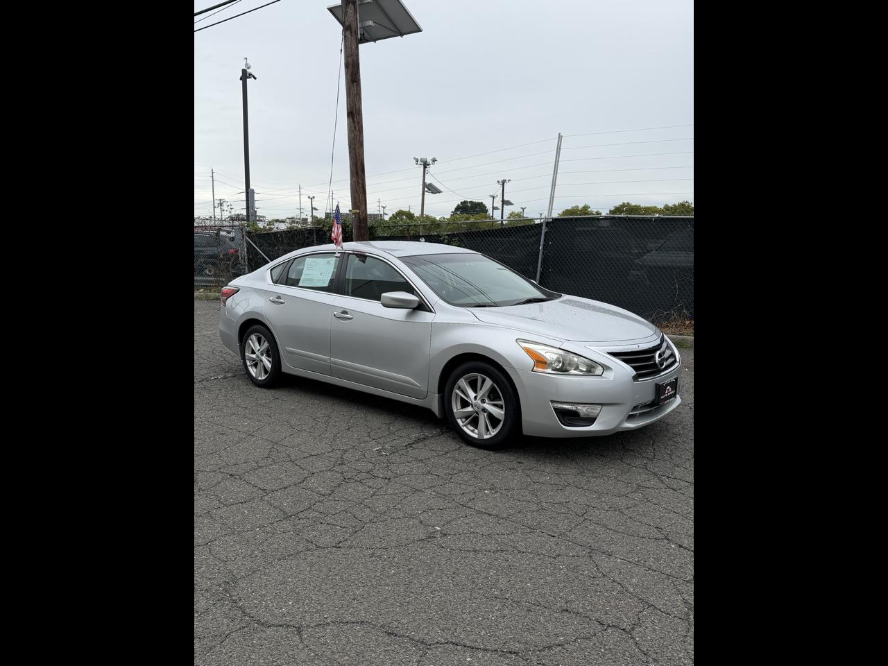 Nissan Altima 4dr Sdn I4 2.5 SV 2014