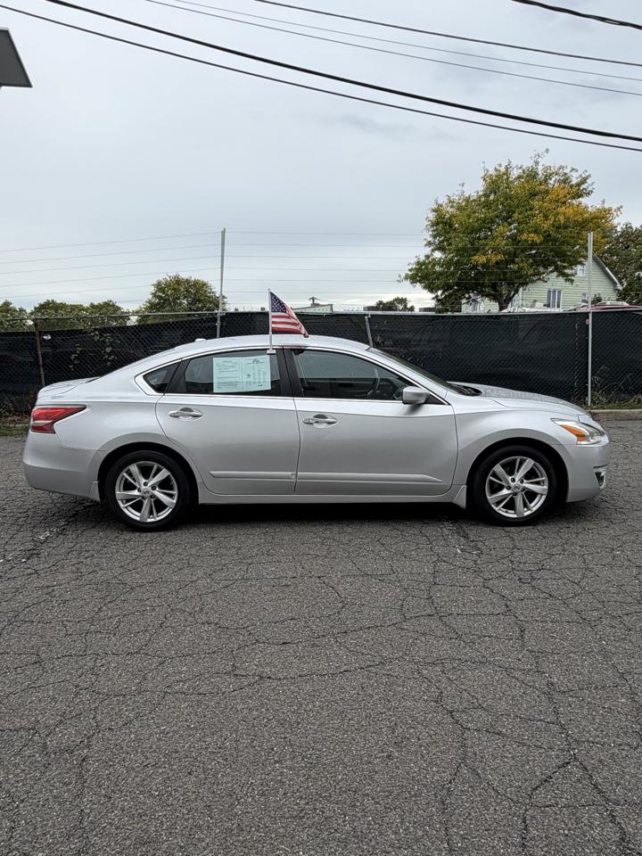 Nissan Altima 4dr Sdn I4 2.5 SV 2014