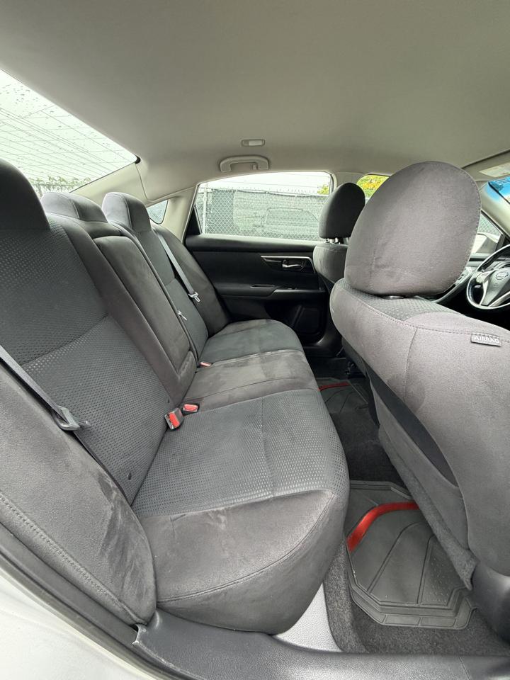 Nissan Altima 4dr Sdn I4 2.5 SV 2014
