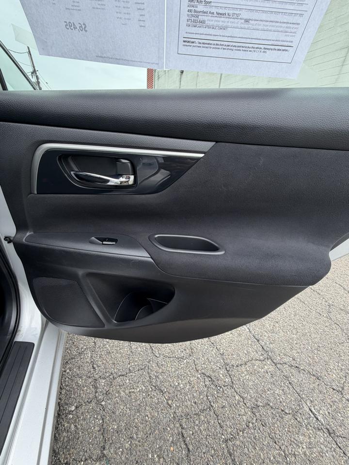 Nissan Altima 4dr Sdn I4 2.5 SV 2014