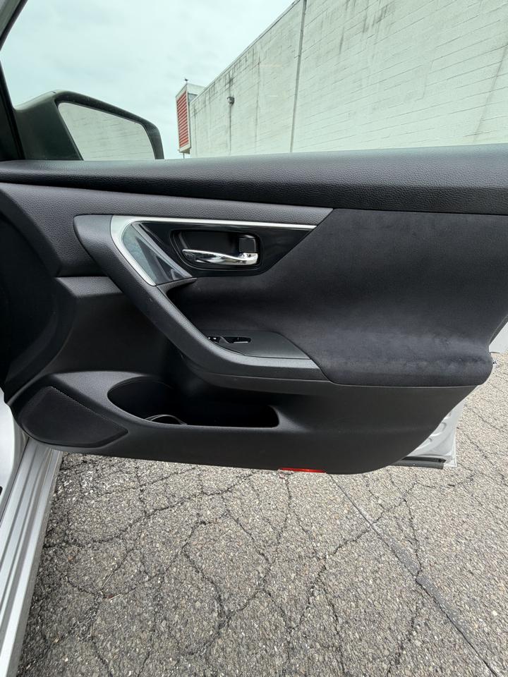 Nissan Altima 4dr Sdn I4 2.5 SV 2014