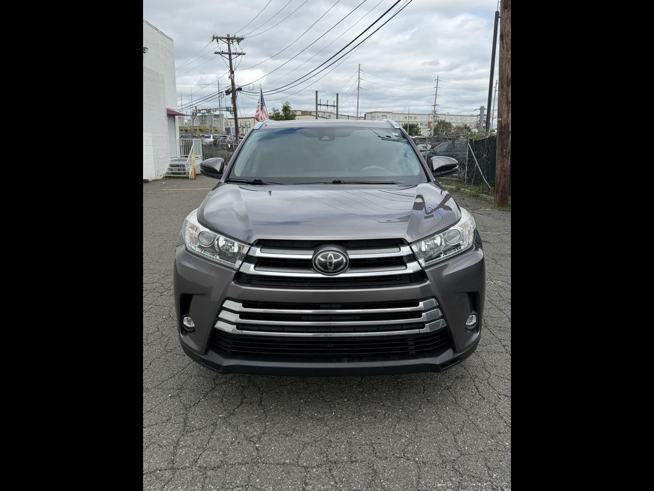 Toyota Highlander Limited V6 FWD (Natl) 2019