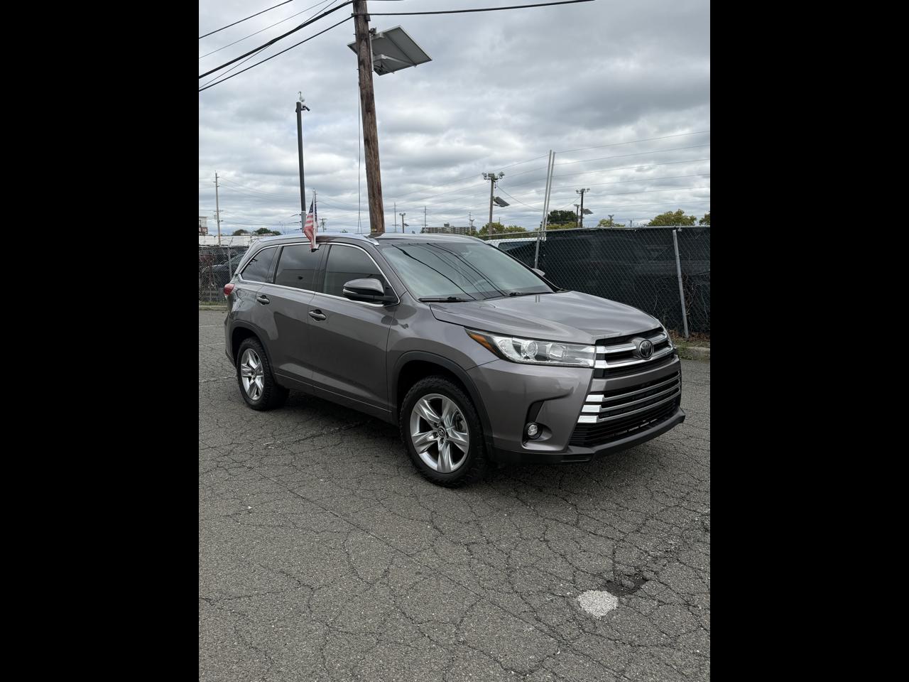 2019 Toyota Highlander Limited V6 FWD (Natl)