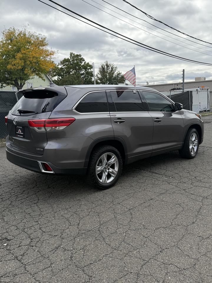 Toyota Highlander Limited V6 FWD (Natl) 2019