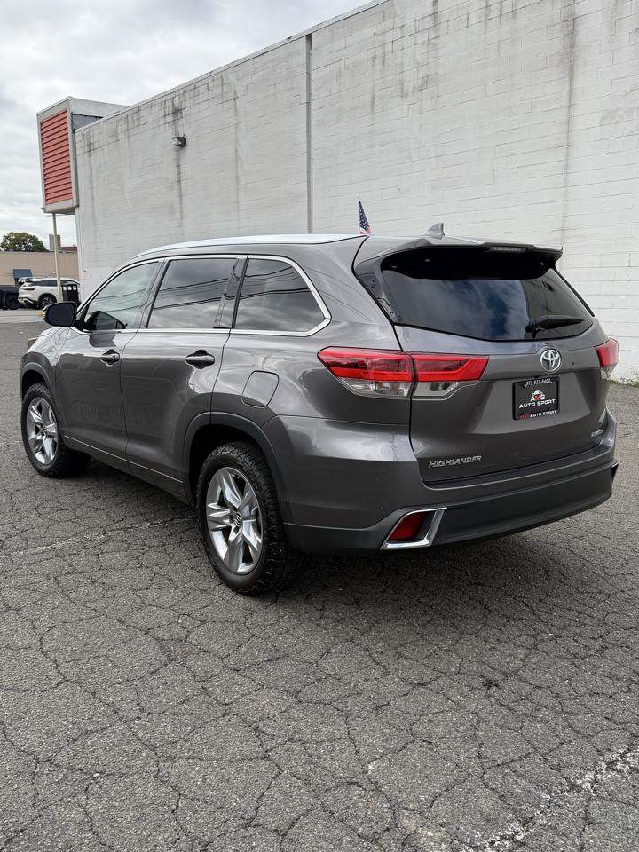 Toyota Highlander Limited V6 FWD (Natl) 2019