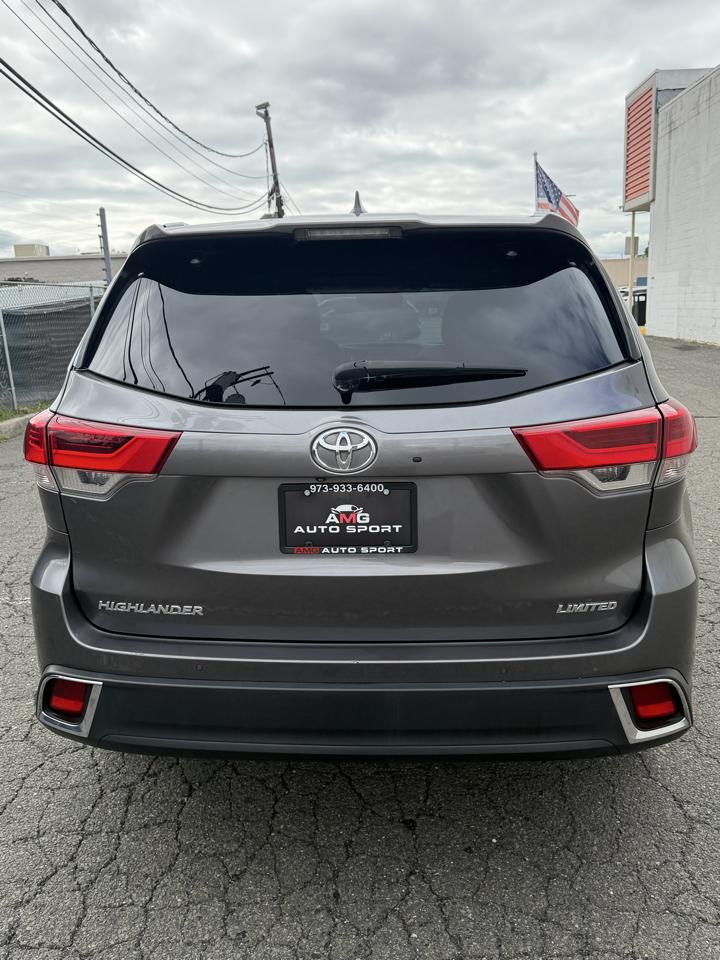 Toyota Highlander Limited V6 FWD (Natl) 2019