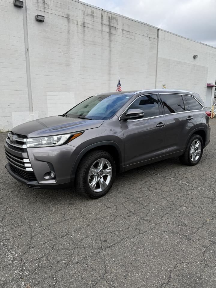 Toyota Highlander Limited V6 FWD (Natl) 2019