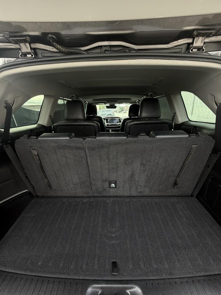 Toyota Highlander Limited V6 FWD (Natl) 2019