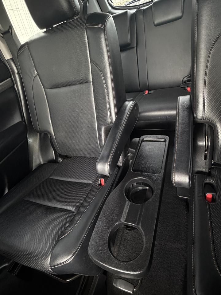 Toyota Highlander Limited V6 FWD (Natl) 2019