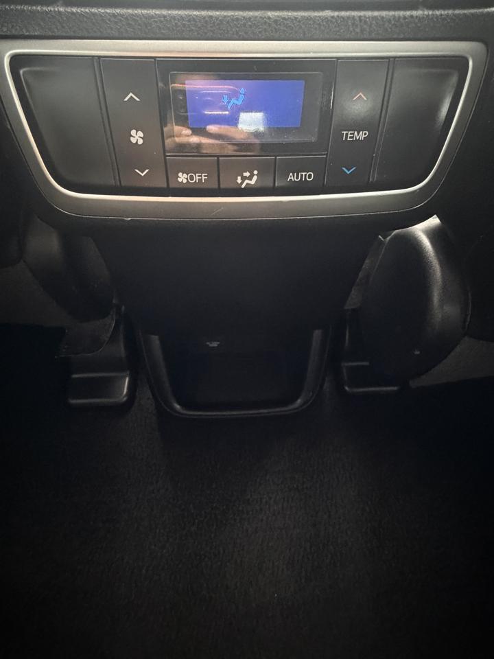Toyota Highlander Limited V6 FWD (Natl) 2019