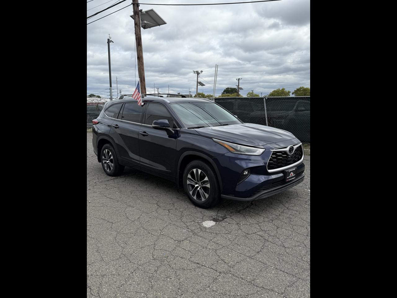 2021 Toyota Highlander XLE AWD (Natl)