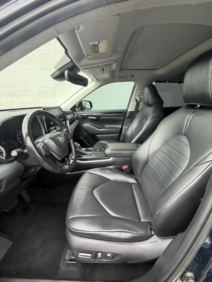 Toyota Highlander XLE AWD (Natl) 2021