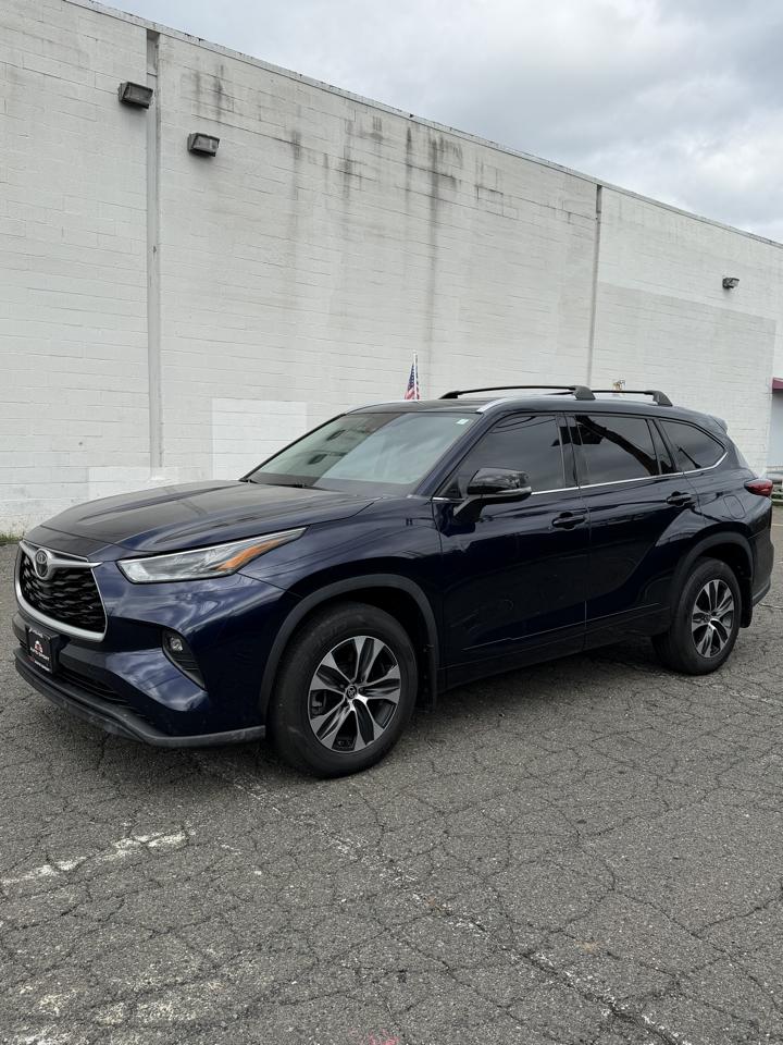 Toyota Highlander XLE AWD (Natl) 2021
