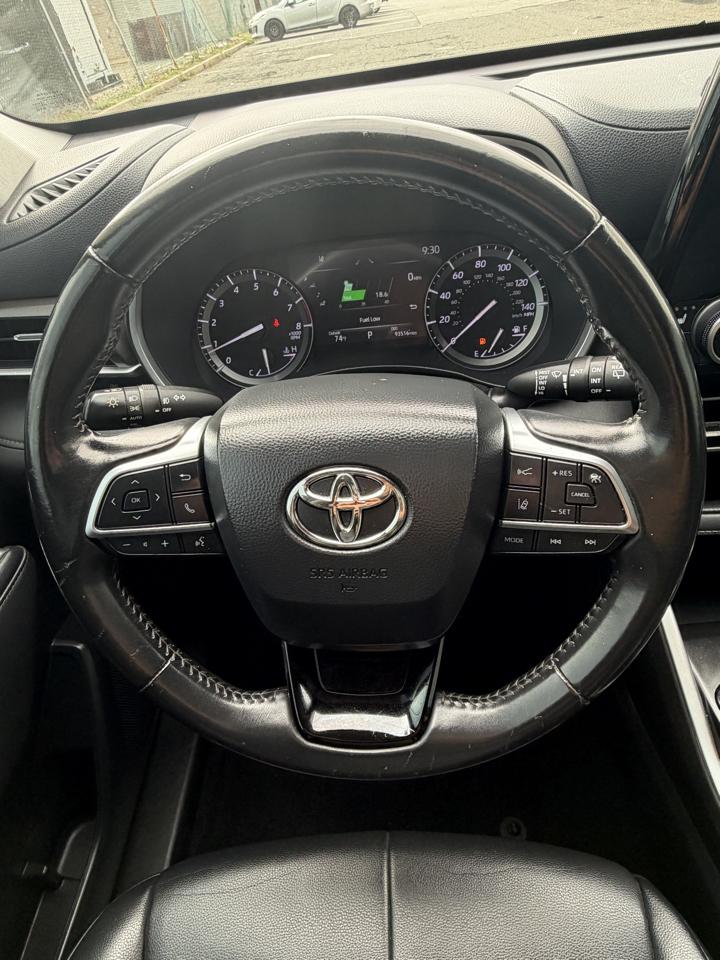 Toyota Highlander XLE AWD (Natl) 2021