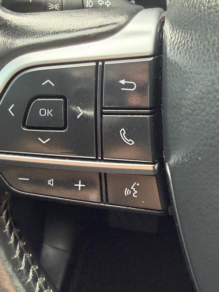 Toyota Highlander XLE AWD (Natl) 2021
