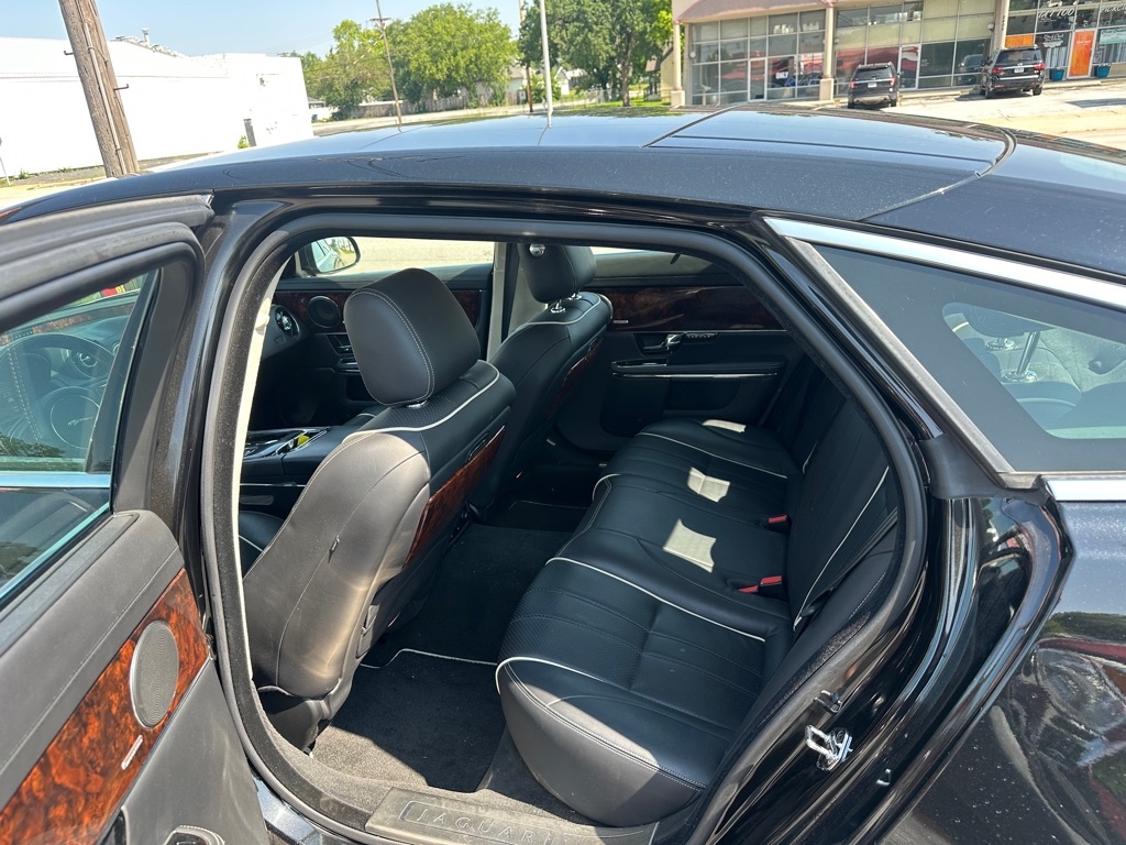 Jaguar XJ-Series XJ Supercharged 2011 Jaguar XJ-Series XJ Supercharged 2011