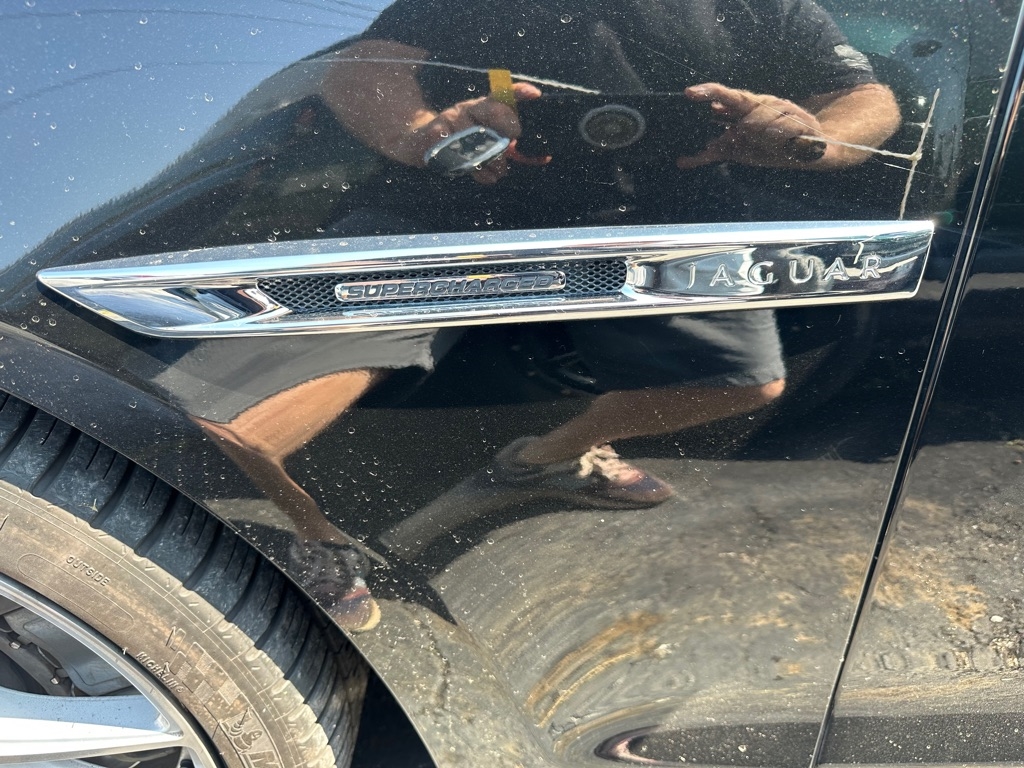 Jaguar XJ-Series XJ Supercharged 2011 Jaguar XJ-Series XJ Supercharged 2011