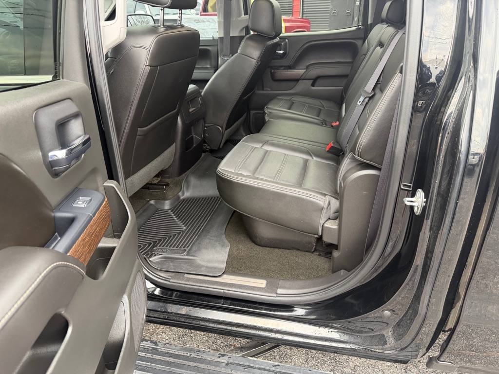 GMC Sierra 1500 Denali Crew Cab Long Box 4WD 2017