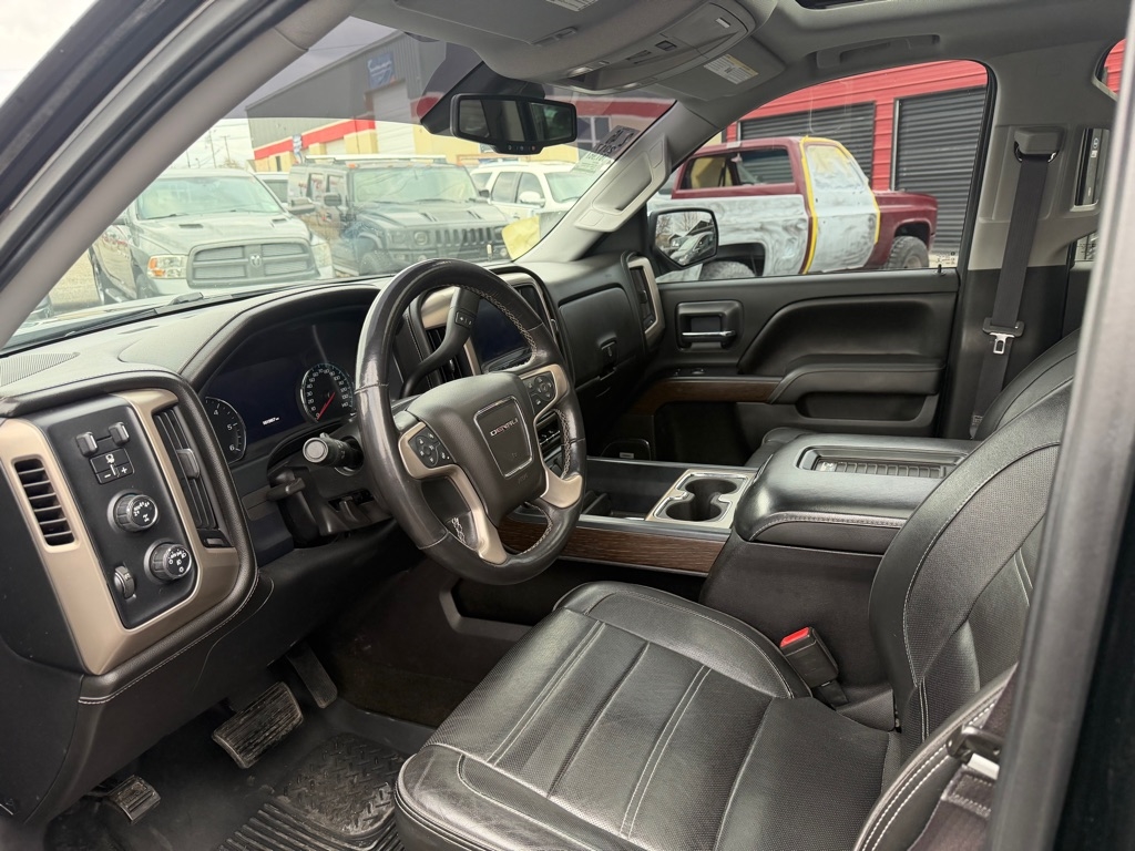 GMC Sierra 1500 Denali Crew Cab Long Box 4WD 2017