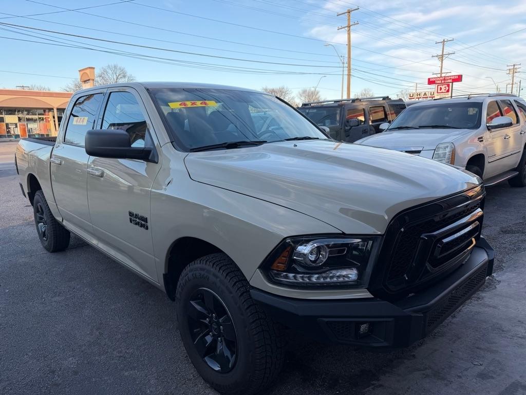 RAM 1500 4WD Quad Cab 140.5" Tradesman 2013