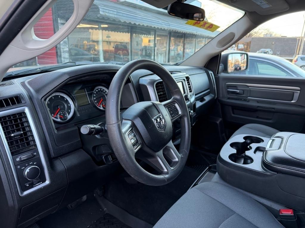 RAM 1500 4WD Quad Cab 140.5" Tradesman 2013
