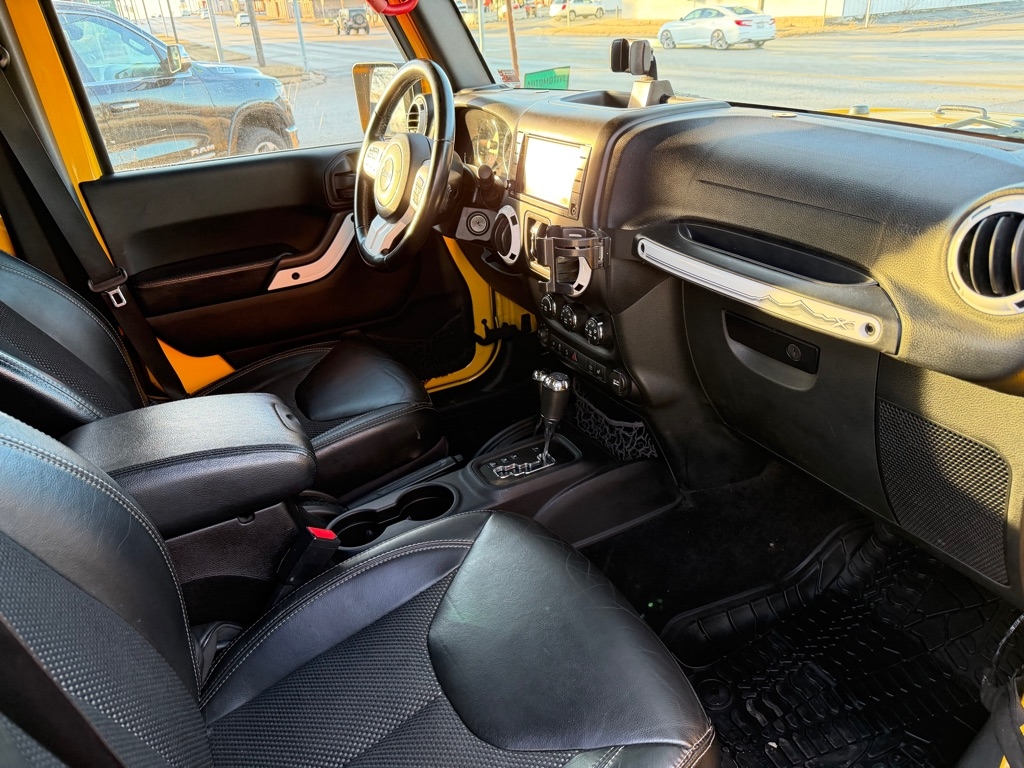 Jeep Wrangler Unlimited Sahara 4WD 2015