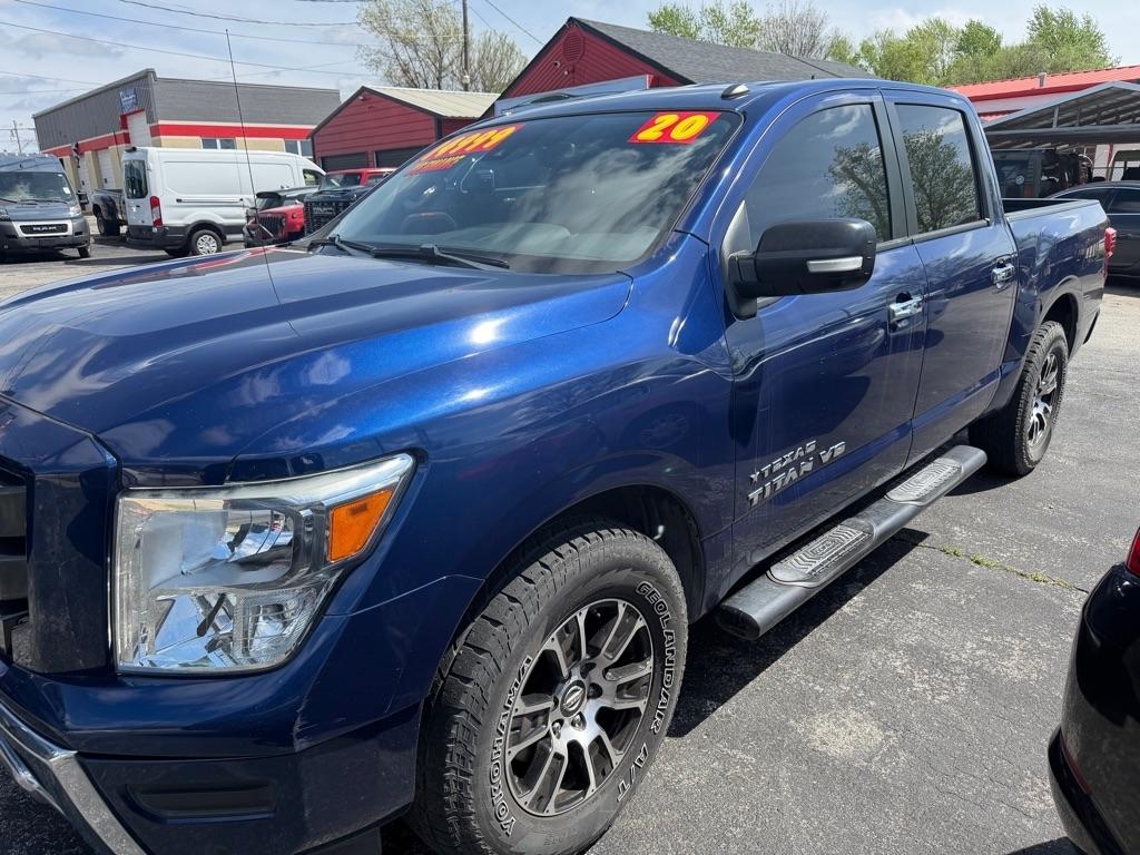Nissan Titan 4x2 Crew Cab SV 2020